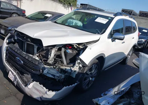 2020 Subaru Ascent Touring z USA, uszkodzony, nr VIN 4S4WMARD5L3432141